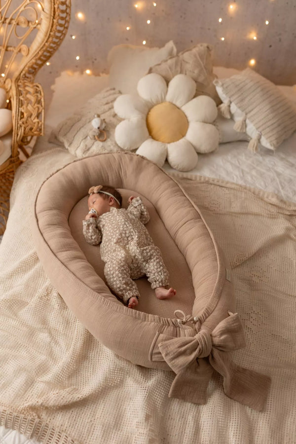 LinenLook Baby Nest - 100% Muslin Cotton - Cappuccino